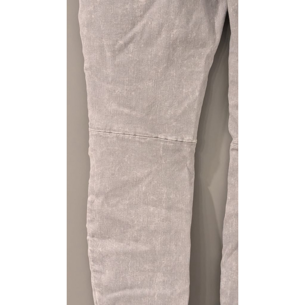 Women's We The Free Gray Distressed Skinny Jeans with Paint Splatter, Size 31 - Picture 6 of 11